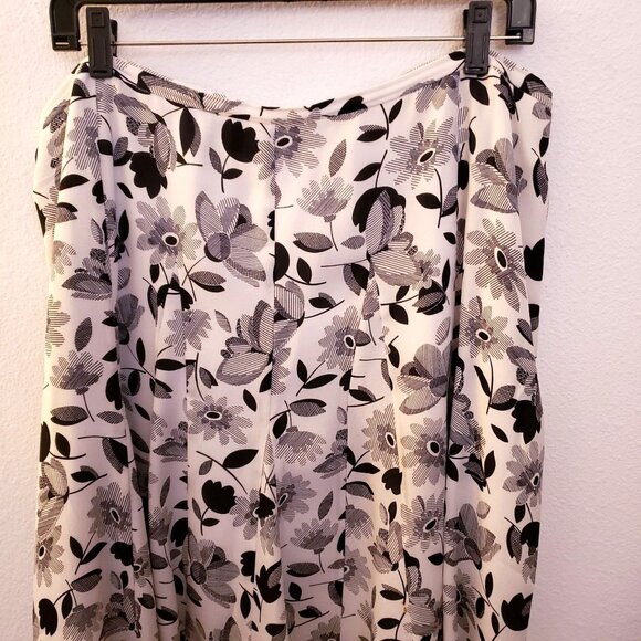 Jones New York 100% Silk Grey Floral Flowy Knee Length Skirt size 18 EUC - Picture 5 of 12